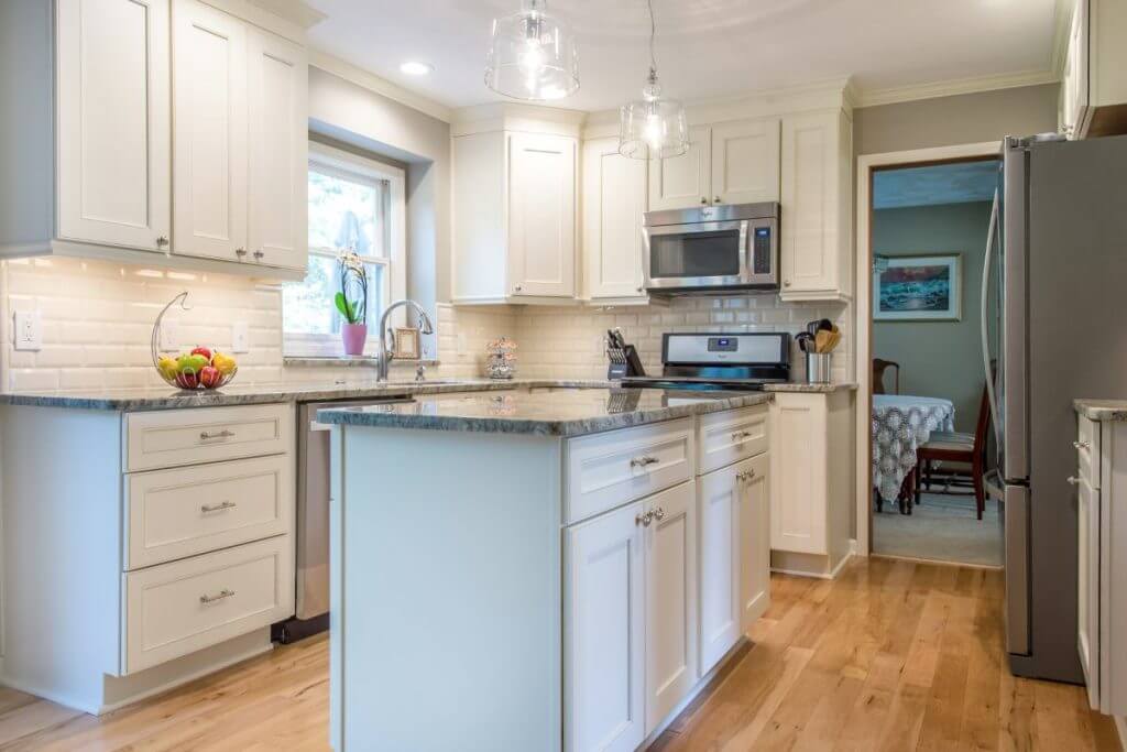 Okemos kitchen remodel with island